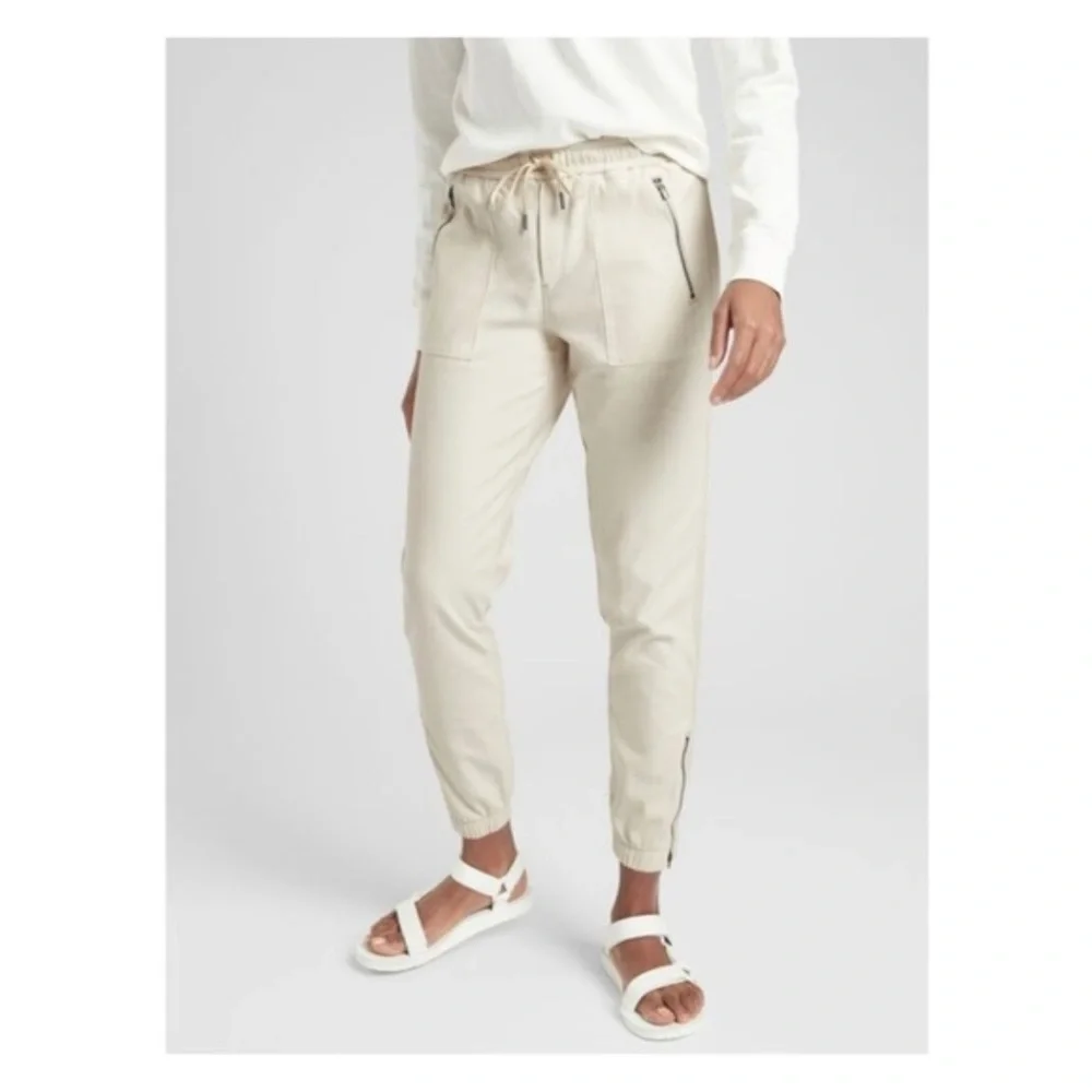 ATHLETA Farallon Stretch Jogger Pant in Putty Size 8 - Picture 2 of 15